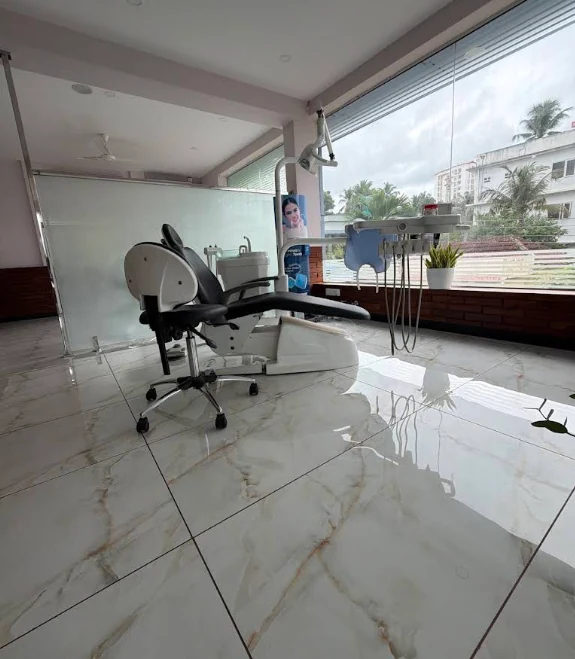 Bright modern Smile Lounge operatory